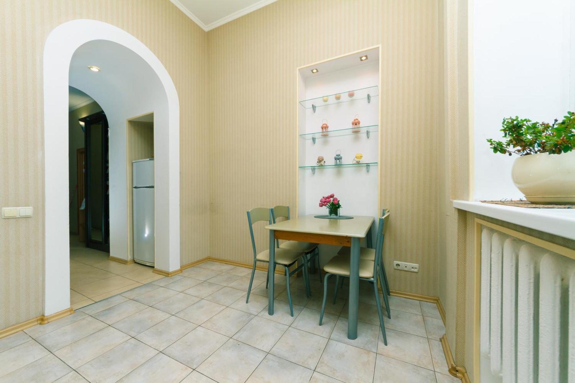 Apartment Baseina Khreschatyk Kiev Bagian luar foto