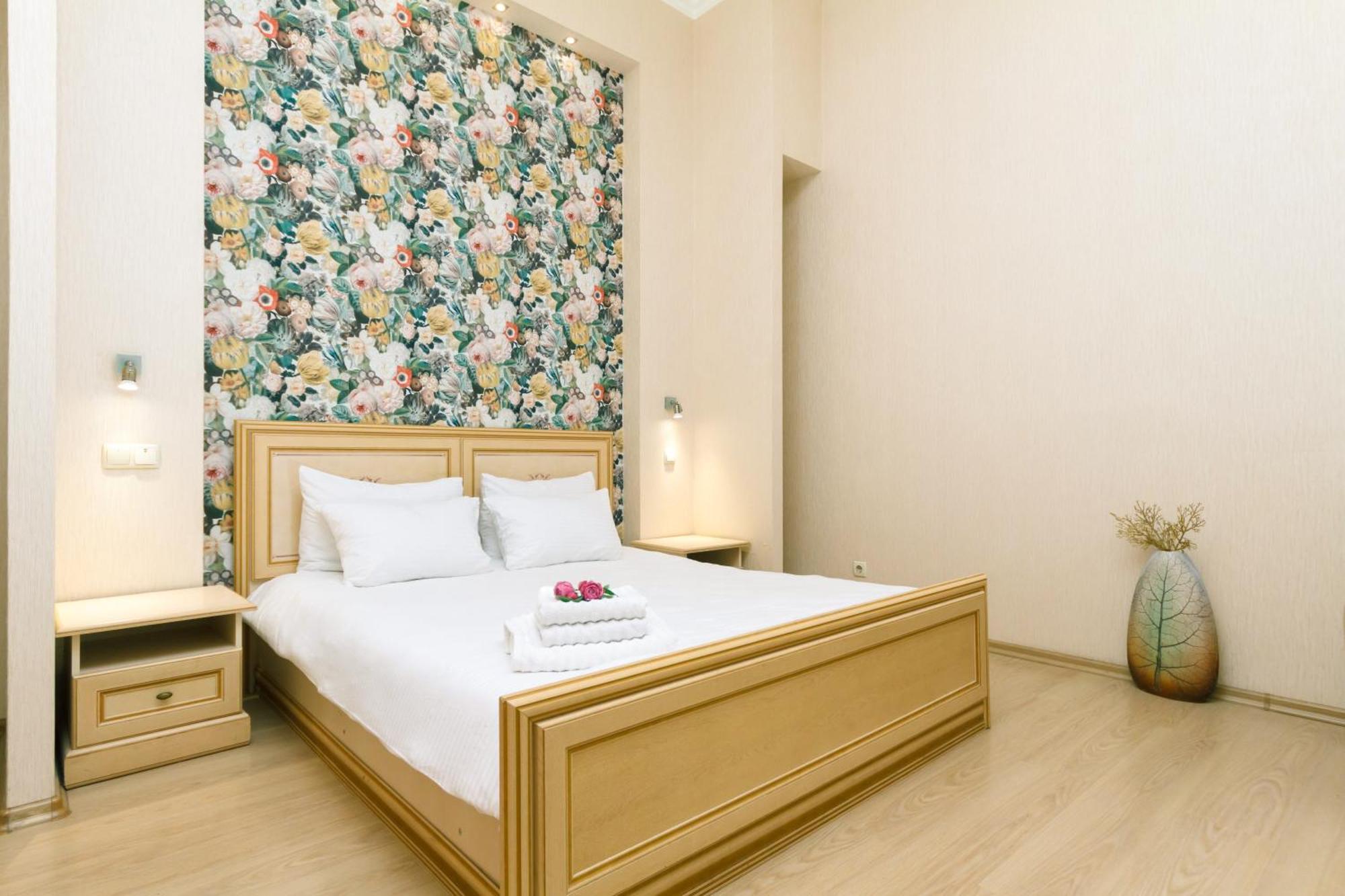 Apartment Baseina Khreschatyk Kiev Bagian luar foto
