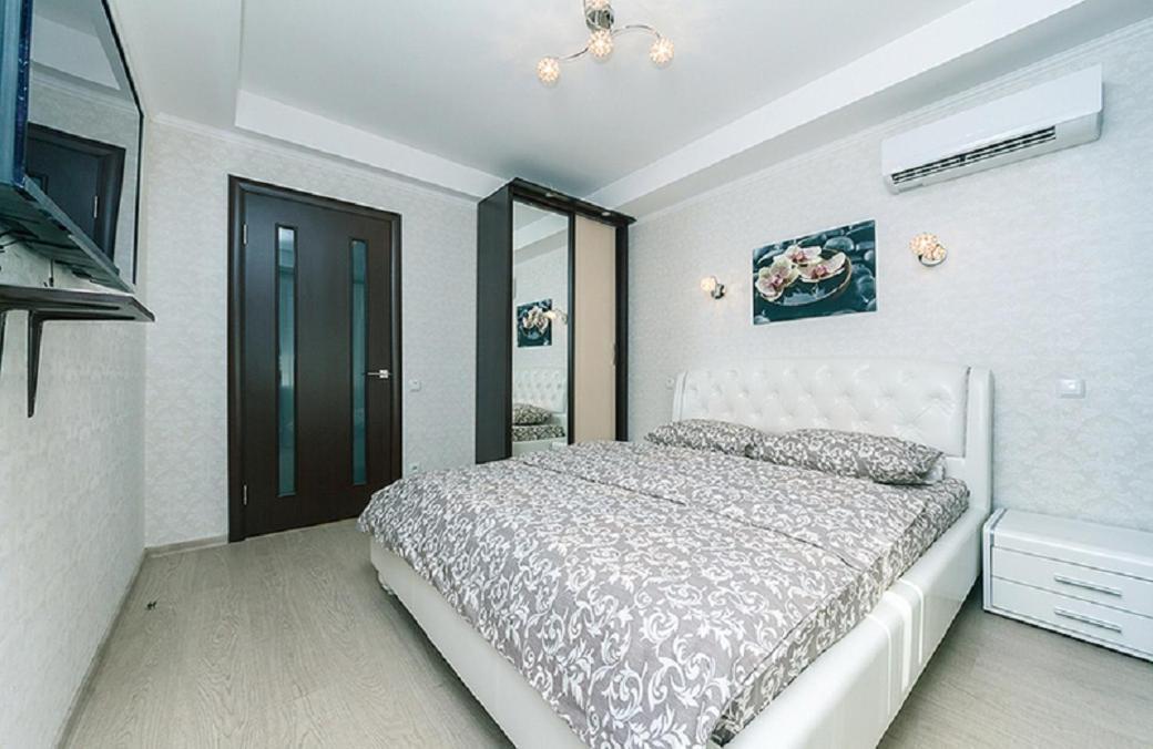 Apartment Baseina Khreschatyk Kiev Bagian luar foto